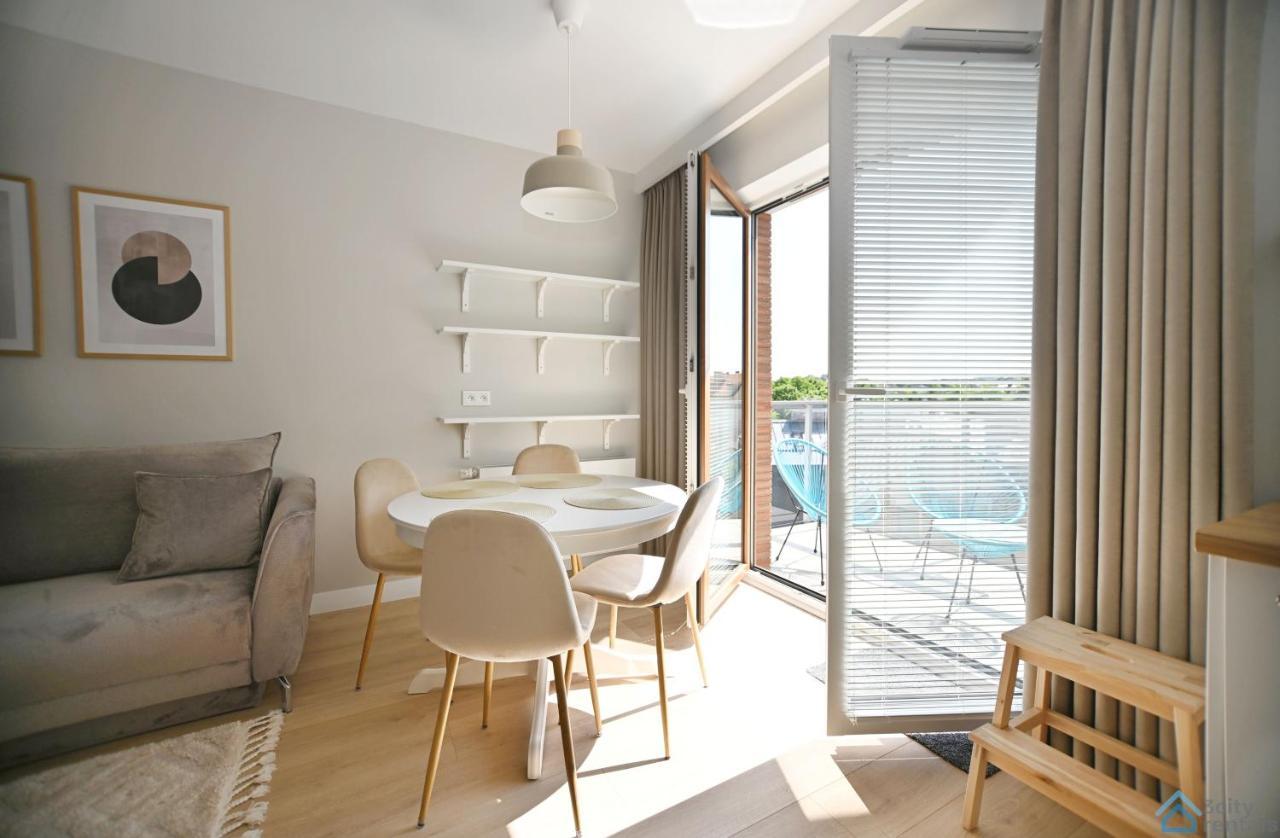 Beige 3City Apartment With Parking In Gdansk By Noclegi Renters Exterior foto